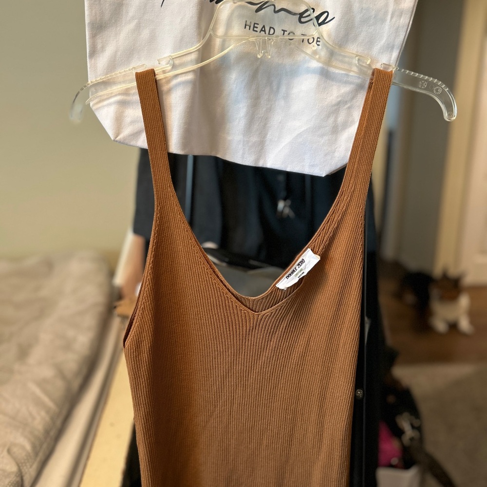 Double Zero Fitted Brown Tan Sleeveless Tank Top